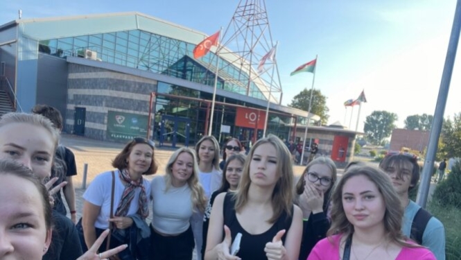 Liepājas Valsts tehnikumā aizvadīts sporta dienas pārgājiens ar orientēšanās elementiem!