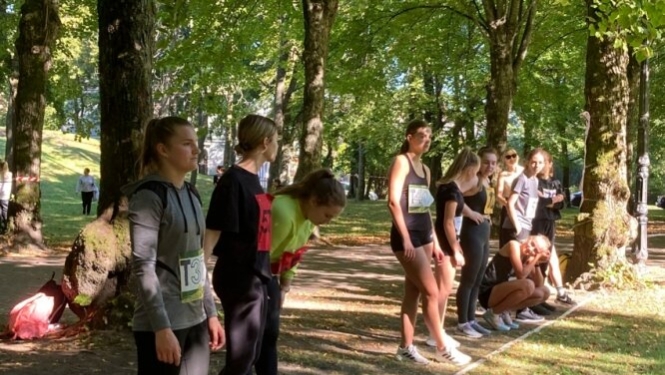 Mūsējie izcīna medaļas Liepājas pilsētas sacensībās vieglatlētikas krosā 2023!