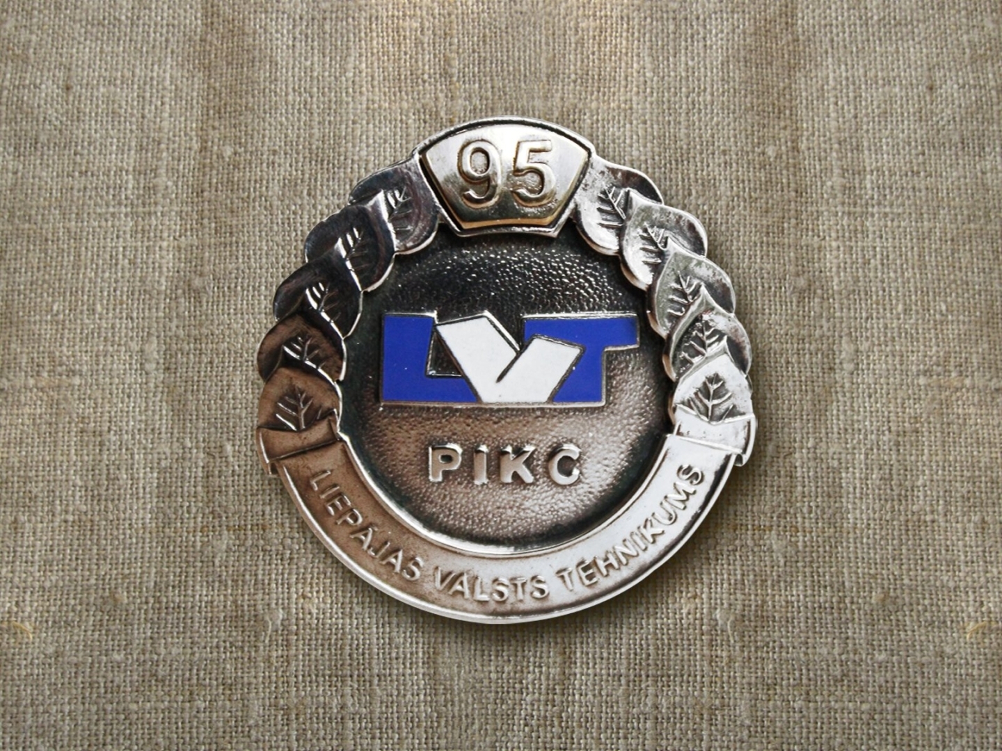 Liepājas Valsts tehnikuma 95 gadu jubilejas piespraude